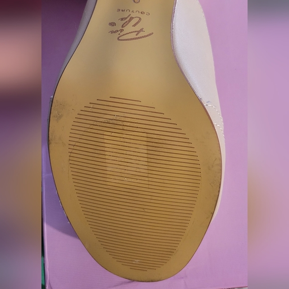 Pinup Couture T strap heels - Picture 3 of 4